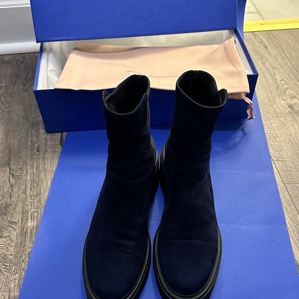 8.5 5050 SOHO BOOTIE, NAVY, STUART WEITZMAN. SOLD OUT online and in store
